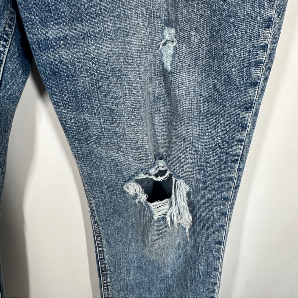 Old Navy Mid Rise Acid Wash Boyfriend Jeans size 8 - Picture 4 of 6